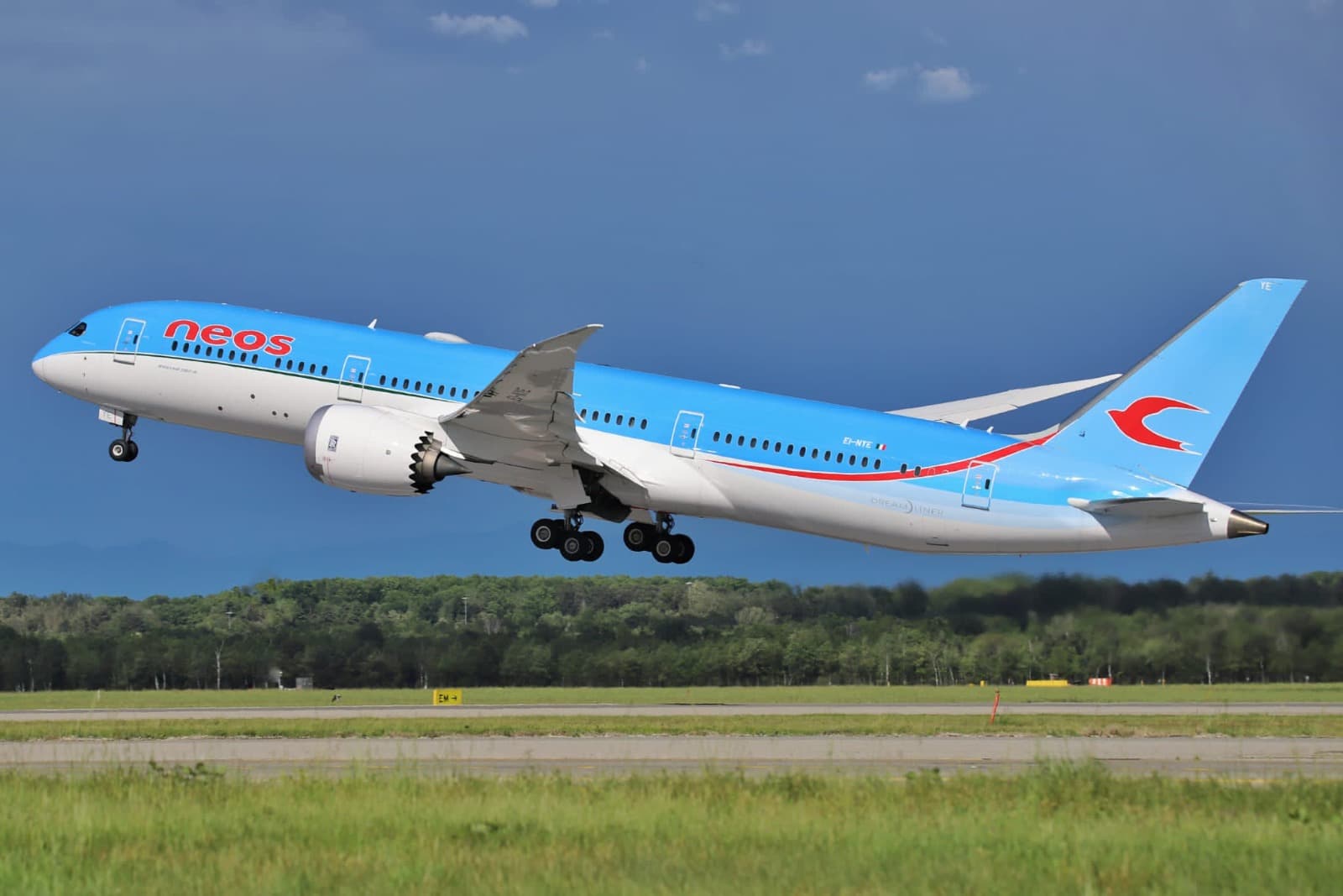 Inaugurato un nuovo collegamento aereo tra Catania e Zanzibar operato da Neos